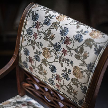 tissu ameublement Hermitage design  floral  végétal brodé, de Casal, pour chaise, fauteuil, canapé, coussins et rideaux, vendu par la rime des matieres, bon plan tissu et frais de port offerts