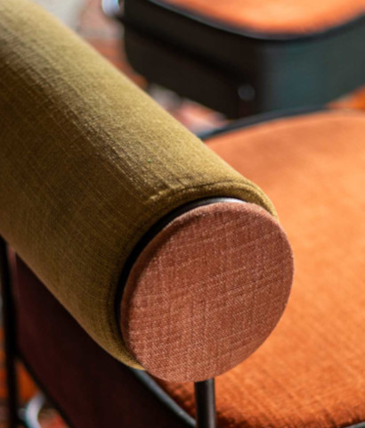 Inti tissu ameublement de Casal,  uni écologique lavable et très résistant,  pour chaise, fauteuil, canapé, coussins, rideaux, vendu par la rime des matieres, bon plan tissu et frais de port offerts