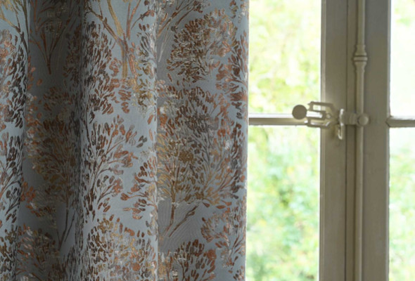 rideau et tissu ameublement KODAMA jacquard broché motif végétal, de Casal, pour chaise, fauteuil, canapé, coussins et rideaux, vendu par la rime des matieres, bon plan tissu et frais de port offerts
