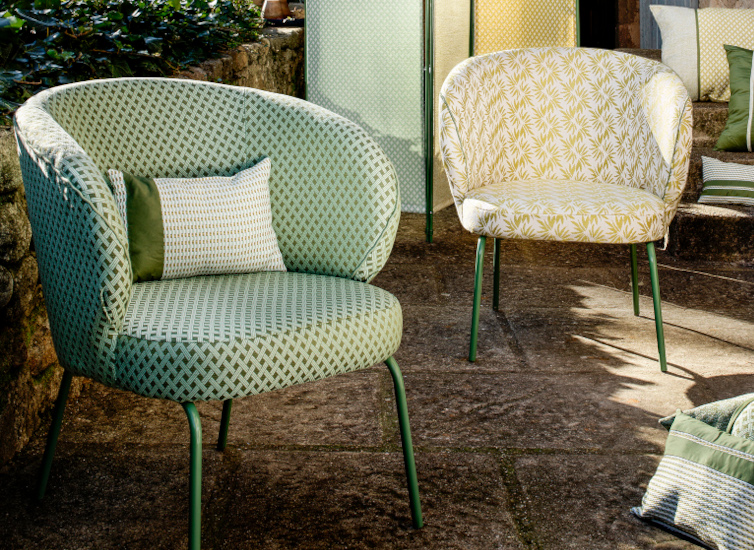 Java tissu ameublement de Casal, pour intérieur et extérieur, petit design graphique, non feu et lavable,  pour chaise, fauteuil, canapé, coussins, rideaux, mobilier de jardin et bord de piscine , vendu par la rime des matieres, bon plan tissu et frais de port offerts