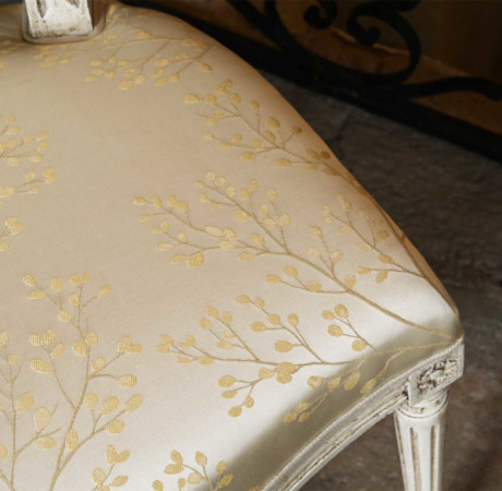 tissu ameublement MAIKO design végétal stylisé bicolore effet soie, de Casal, pour chaise, fauteuil, canapé, coussins et rideaux, vendu par la rime des matieres, bon plan tissu et frais de port offerts