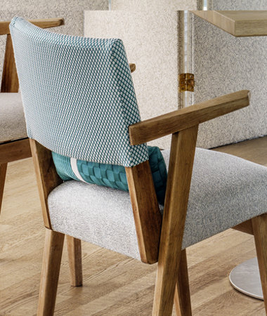 tissu Moka lavable et non feu petit motif design graphique, de Casal, pour chaise, fauteuil, canapé, coussins et rideaux, vendu par la rime des matieres, bon plan tissu et frais de port offerts