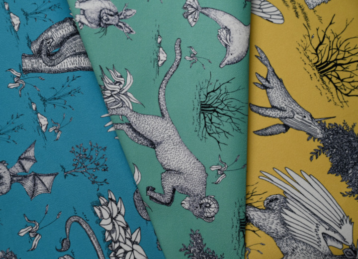 Réalite Irréelle  Velours tissu ameublement lavable design monde des animaux fantastiques de Casal, pour chaise, fauteuil, canapé, coussins et rideaux, vendu par la rime des matieres, bon plan tissu frais de port offerts