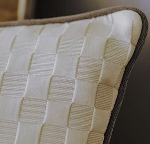 tissu Rubix motif damier design lavable et non feu, de Casal, pour chaise, fauteuil, canapé, coussins et rideaux, vendu par la rime des matieres, bon plan tissu et frais de port offerts