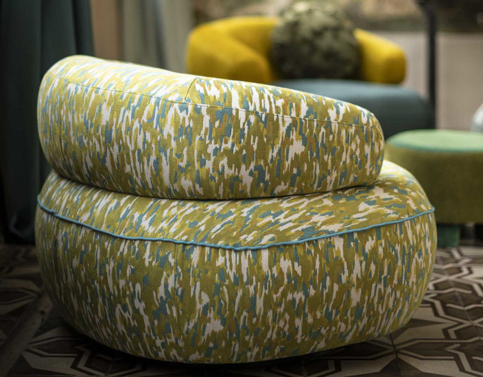 Tempera tissu ameublement de Casal, jacquard style peinture artistique, pour chaise, fauteuil, canapé, coussins, rideaux, vendu par la rime des matieres, bon plan tissu et frais de port offerts