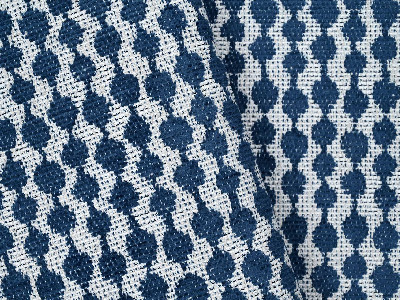 tissu ameublement Yuma aquaclean anti-tache, non feu  et lavable petit motif graphique bicolore, de Casal, pour chaise, fauteuil et canapé, rideau et coussin, vendu par la rime des matieres, bon plan tissu et frais de port offerts