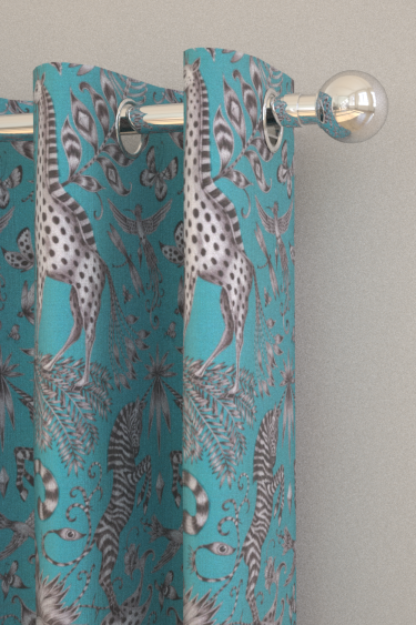 Kruger Velvet tissu ameublement velours lavable imprimé exotique tropical pour rideaux, stores, jetés de lit, fauteuil et canapé, vendu par la rime des matieres bon plan tissu