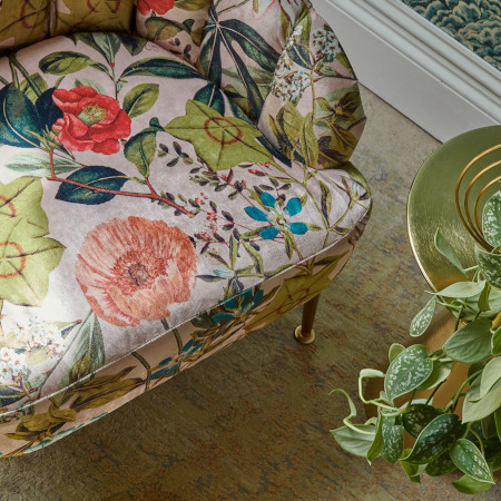 tissu ameublement Passiflora design floral exotique, de Clarke & Clarke, pour chaise, fauteuil, canap, rideaux et coussins, vendu par la rime des matieres, bon plan tissu