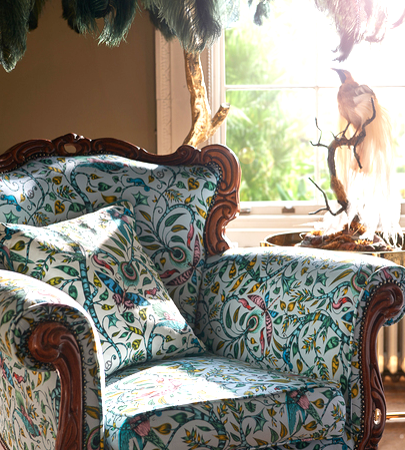 Rousseau imprimé animalier tropical pour chaise, fauteuil, canapé, jeté de lit et rideaux, de Clarke & Clarke, vendu par la rime des matieres, bon plan tissu