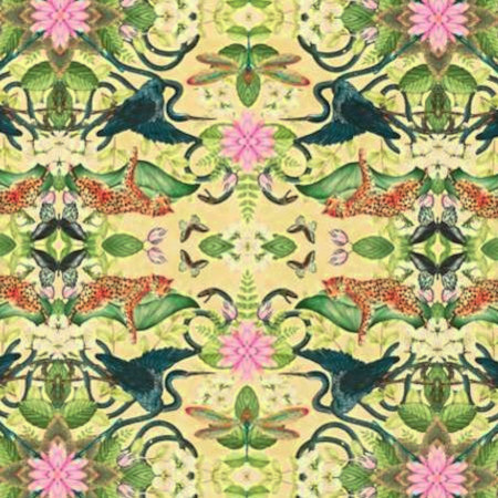 Wonderlust Tea Story tissu ameublementvelours lavable  imprimé lépards et hérons de la  jungle tropicale, de Clarke & Clarke, pour chaise, fauteuil, canapé, coussins et rideaux, vendu par la rime des matieres, bon plan tissu et frais de port offerts