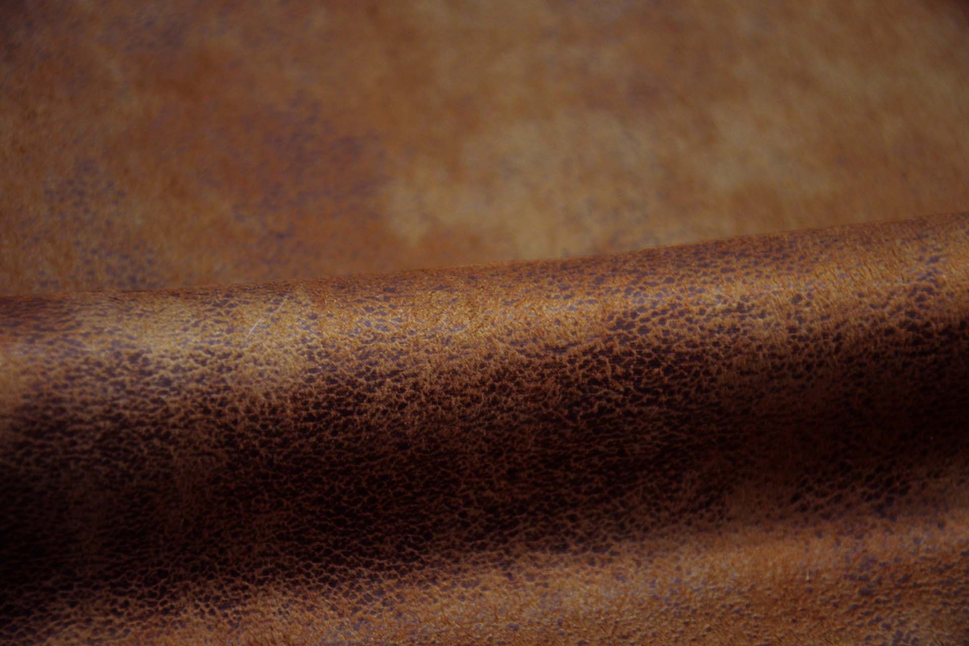tissu ameublement fauteuil imitation cuir vieilli lavable la rime des matieres