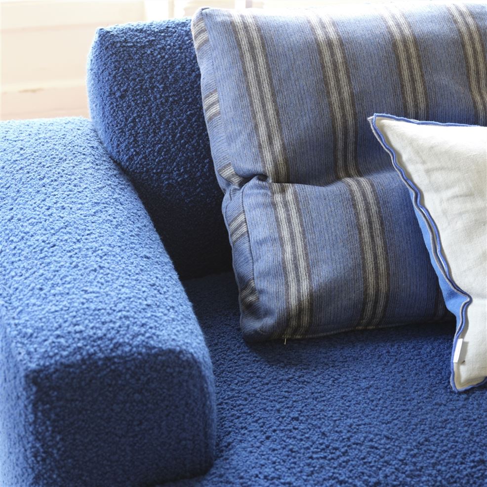 Cormo tissu ameublement bouclette unie doux et moelleux, de Designers Guild, pour chaise, fauteuil, canapé et coussins, vendu par la rime des matieres, bon plan tissu et frais de port offerts