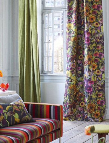 Indian Sunflower tissu ameublement lin mélangé imprimé floral design contemporain de Designers Guild, pour fauteuil, canapé et rideaux,  vendu par la rime des matieres, bon plan tissu