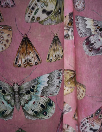 issoria tissu ameublement  velours motif papillons pour fauteuil canape et rideau de designers guild  vendu par la rime des matieres bon plan tissu