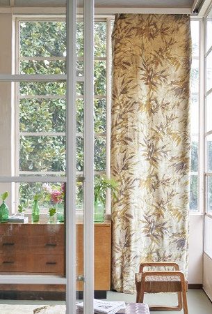 Rideau tissu jardin chinois  motif végétal bambou de Designers Guild, tissu vendu par la rime des matieres offre bon plan tissu et frais de port offerts