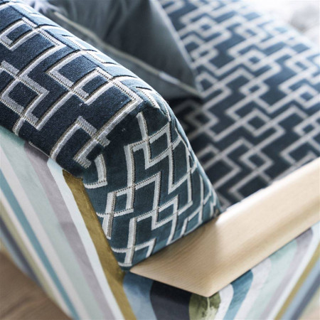 Jeanneret tissu ameublement velours style Art Déco de Designers Guild, pour fauteuil, canapé et rideaux, vendu par la rime des matieres, bon plan tissu