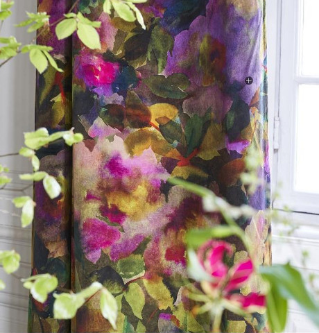 Rideaux tissu ameublement Surimono, velours imprimé floral design, de designers Guild, pour fauteuil, canapé et rideaux, vendu par la rime des matieres, bon plan tissu