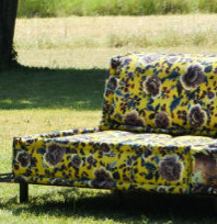 China Town tissu ameublement intérieur et extérieur, motif floral, de Jean Paul Gaultier, pour mobilier de jardin, bord de piscine, transat, nautisme, rideaux, fauteuil et canapé, vendu par la rime des matieres