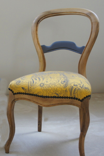 tissu komodo de Jean Paul Gaultier pour chaise louis philippe