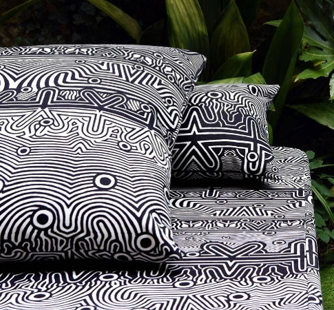 tissu outdoor Labyrinthe de Jean Paul Gaultier pour salon de jardin, bain de soleil, coussin extrieur et bateaux, nautisme vendu apr la rime des matieres