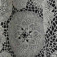 Macrame tissu ameublement design broderie de Jean Paul Gaultier, pour chaise, fauteuil, canapé et rideaux, vendu par la rime des matieres, bon plan tissu et frais de port offerts