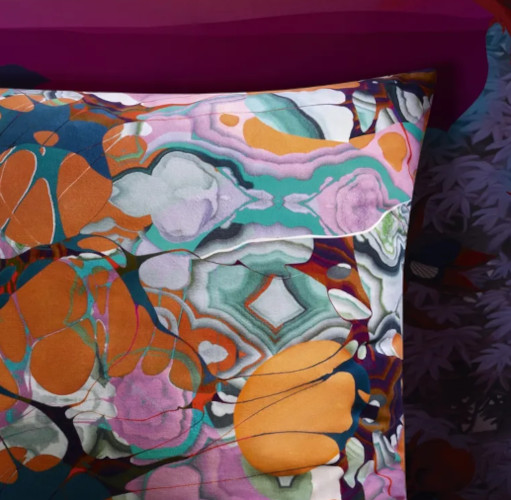 Kaoscope soft tissu d'ameublement velours de coton de Christian Lacroix, motif formes marbrées effet psychédélique, pour chaise, fauteuil, canapé, coussin et rideaux, vendu par la rime des matieres bon plan tissu et frais de port offerts