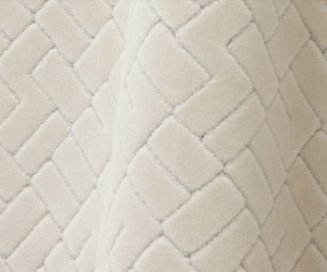 Vallauris tissu ameublement velours texturé de Lelièvre pour fauteuil et canapé vendu par la rime des matieres