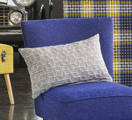 Maggiolino tissu  texturé faux uni souple et lavable de luciano marcato pour fauteuil et canapé par la rime des matieres bons plans tissu