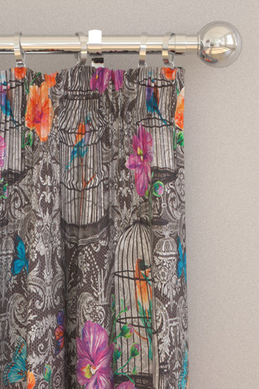 Orangery tissu ameublement design exotique orchidées papillons et oiseaux  pour  rideaux et stores, de Matthew Williamson pour Osborne & Little, vendu par la rime des matieres, bon plan tissu ameublement