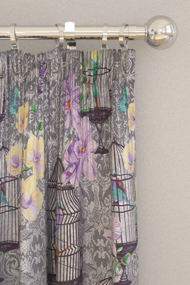 Orangery tissu ameublement design exotique orchidées papillons et oiseaux  pour  rideaux et stores, de Matthew Williamson pour Osborne & Little, vendu par la rime des matieres, bon plan tissu ameublement