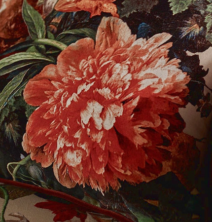 tissu Floral Pompadour Velours, motif floral riche,  de Mulberry Home, pour chaise, fauteuil, canapé, rideaux, coussins et tête de lit, vendu par la rime des matieres, bon plan tissu et frais de port offerts