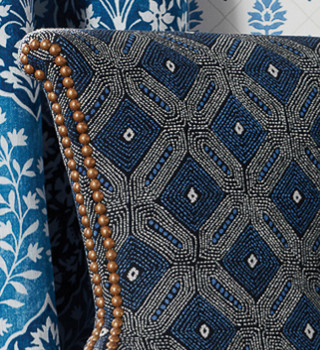 lorette tissu ameublement  motif géométrique design de Niina Campbell pour fauteuil, canapé et rideaux  vendu par la rime des matieres bon plan tissu