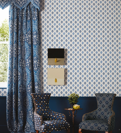 Marguerite tissu ameublement  motif médaillon végétal design de Nina Campbell pour fauteuil, canapé et rideaux,  vendu par la rime des matieres bon plan tissu