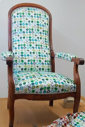tissu ameublement omega pour fauteuil Voltaire vendu par la rime des matieres
