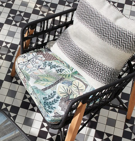 hammock tissu ameublement outdoor spécial extérieur, motif grande rayure bicolore,  pour fauteuil canapé coussins mobilier de jardin et bord de pisicne, nautisme, de osborne & little vendu par la rime des matieres, bon plan tissu et frais de port offerts