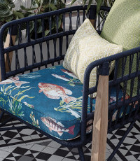 Laghetto tissu ameublement outdoor spécial extérieur, motif faune sous-marine pour chaise, fauteuil, canapé, coussin, transat, mobilier de jardin, de osborne & little vendu par la rime des matieres bon plan tissu et frais de port offerts