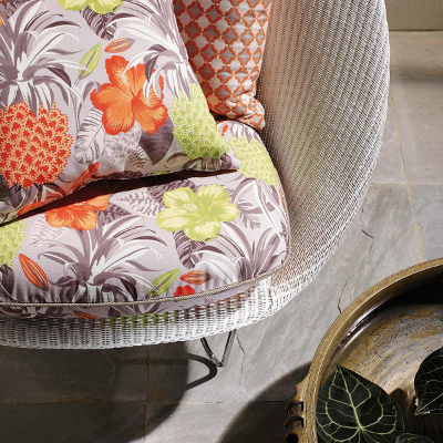 pina colada tissu ameublement imprimé tropical pour fauteuil canapé rideaux mobilier de jardin et bord de pisicne de osborne & little vendu par la rime des matieres