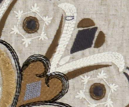 Temara tissu ameublement motif cocardes colorées brodées pour coussins et rideaux de osborne & little vendu par la rime des matieres bon plan tissu et frais de port offerts