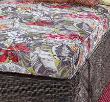Zebrina tissu ameublement outdoor spécial extérieur, motif floral végétal pour chaise, fauteuil, canapé, coussin, transat, mobilier de jardin, de osborne & little vendu par la rime des matieres bon plan tissu et frais de port offerts