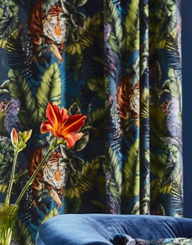 rideau tissu Bengal Tiger de Prestigious Textiles, tissu lavable motif jungle design tropical, vendu par la rime des matieres, bon plan tissu et frais de port offerts