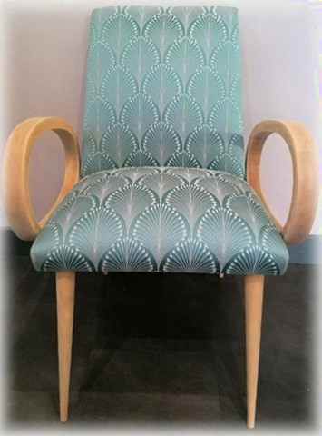 tissu Boudoir de Prestigious Textiles et fauteuil scandinave