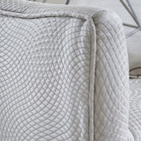 fauteuil tissu lavable Camber de Prestigious Textiles, motif graphique ondulations, vendu par la rime des matieres, bon plan tissu et frais de port offerts
