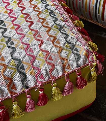 Corcovado tissu ameublement de Prestigious Textiles, velours petit motif design graphique, pour chaise, fauteuil, canapé, rideau et coussin, vendu par la rime des matieres, bon plan tissu et frais de port offerts