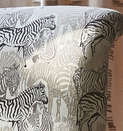 Damara tissu ameublement de Prestigious Textiles, design zèbre de la savane africaine, pour chaise, fauteuil, canapé, rideau et coussin, vendu par la rime des matieres, bon plan tissu et frais de port offerts