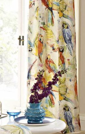 tissu ameublement lavable Macaw de Prestigious textiles, perroquets tropicaux, pour chaise, fauteuil, canap, stores, rideau et coussin, vendu par la rime des matieres, bon plan tissu et frais de port offerts