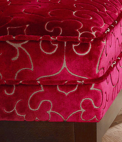 Duomo tissu ameublement velours grand motif ornemental, de Sahco pour chaise, fauteuil, canapé et coussins, vendu par la rime des matieres, bon plan tissu et frais de port offerts