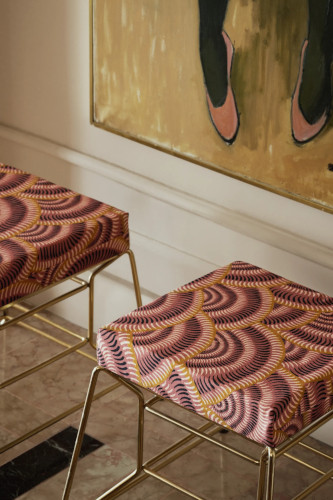 tissu Fairy LIght de Thévenon, motif graphique abstrait contemporain, lavable, pour chaise, fauteuil, canapé, rideaux et coussins, vendu par la rime des matieres, bon plan tissu et frais de port offerts. 