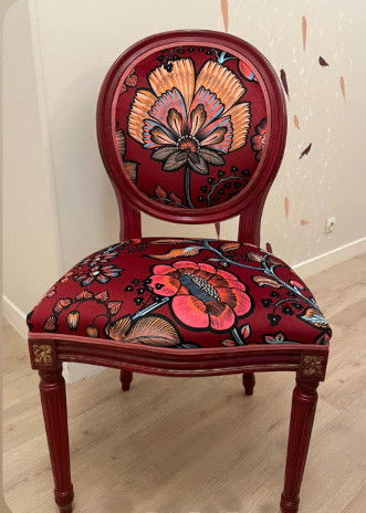 chaise médaillon Louis VXI et tissu Indienne Velours de Thévenon, tissu vendu par la rime des matieres, bpn plan tissu et frais de port offerts