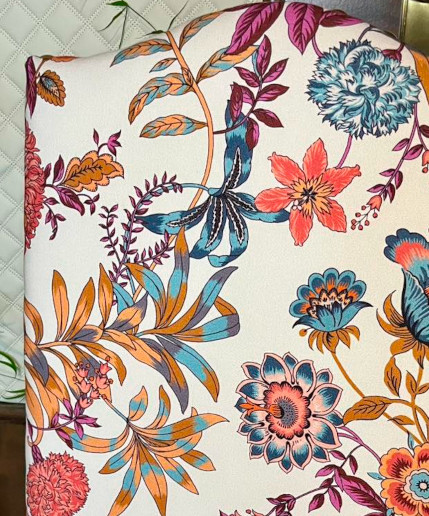 tissu ameublement lavable Jacobine, motif floral vgtal stylis, de Thvenon, pour chaise, fauteuil, canap, rideaux et coussins, vendu par la rime des matieres, bon plan tissu et frais de port offerts. 