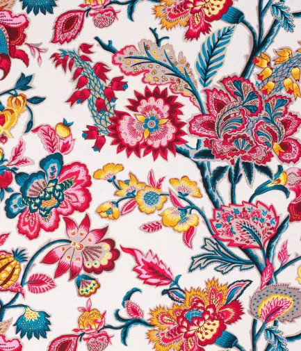 tissu Romy, de Thévenon, motif floral style toile indienne, lavable, pour chaise, fauteuil, canapé, rideaux et coussins, vendu par la rime des matieres, bon plan tissu et frais de port offerts. 